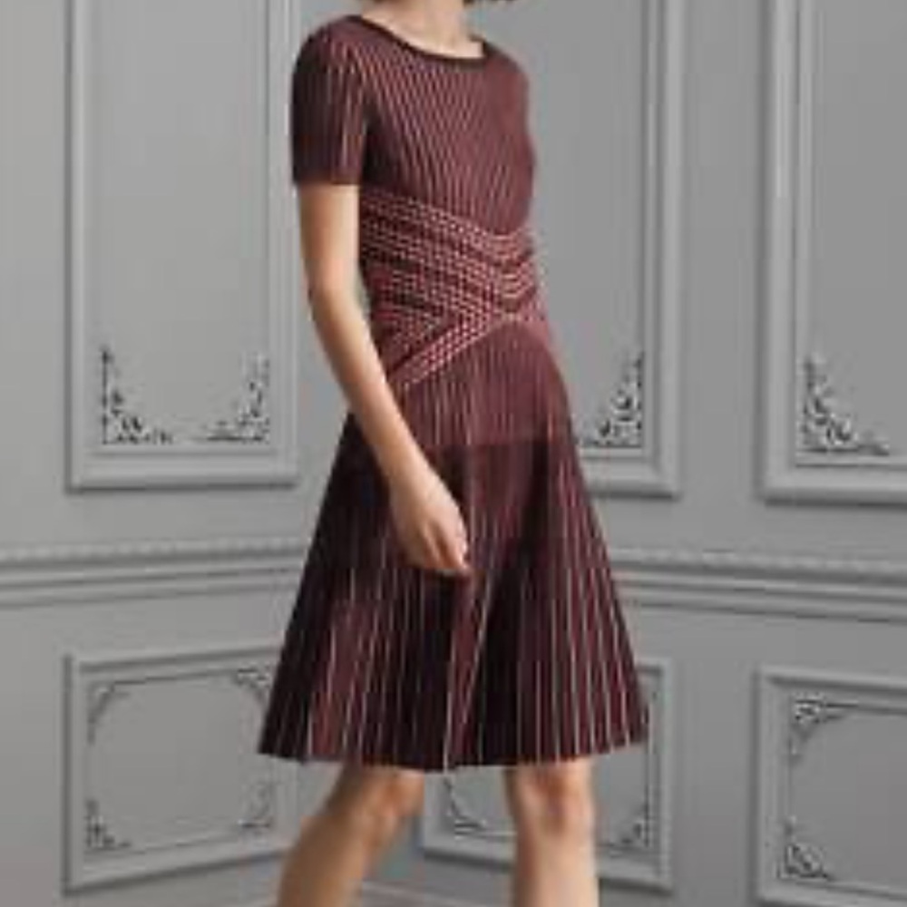 St John Atlantis Fit Flare Knit Dress Blue
Size 2 - Picture 12 of 12